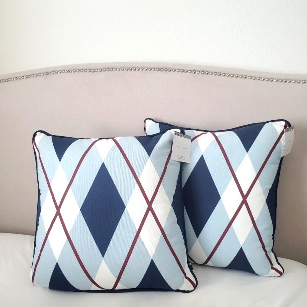 Tommy Hilfiger Set of 2 Navy Blue Argyle Plaid Preppy Accent Throw Pillows NWT